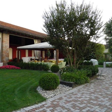 Affittacamere Il Persicone Cornaleto Luaran gambar